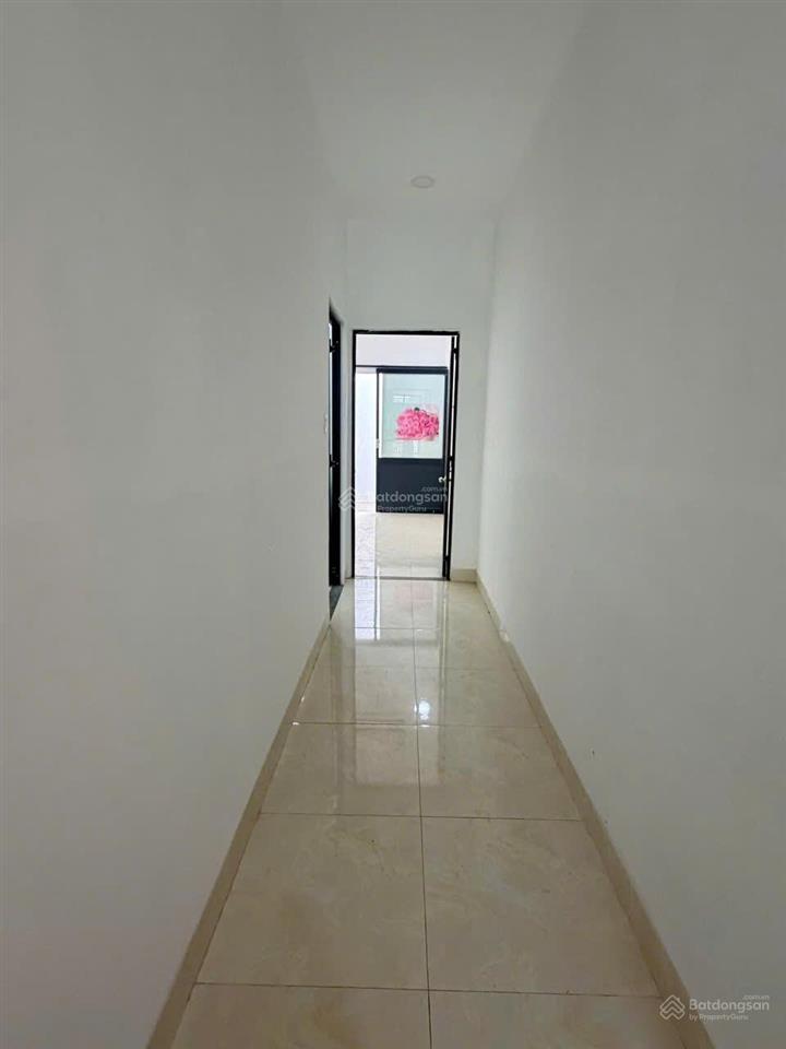 Cắt lỗ bán gấp nhà vcn phước long  giá 6 tỷ 990