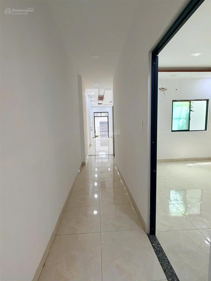 Cắt lỗ bán gấp nhà vcn phước long  giá 6 tỷ 990