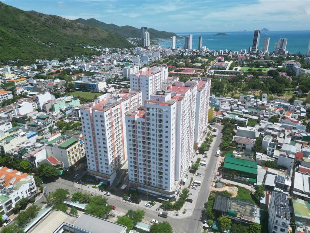 Cần bán căn góc chung cư hoàng quân  giá bán 2 tỷ 350
