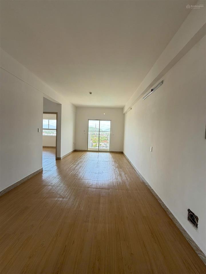 Cần bán căn góc chung cư hoàng quân  giá bán 2 tỷ 350