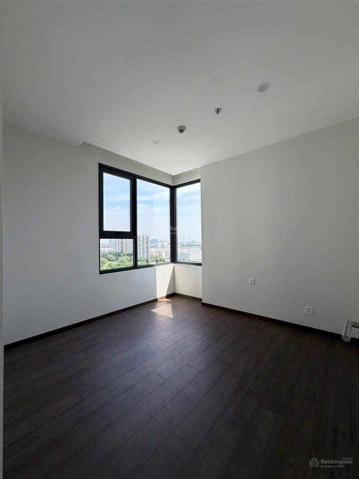 Chính chủ bán căn hộ tầng 8  chung cư the maison thủ dầu một, tphcm. giá 1,43 tỷ nội thất gần full
