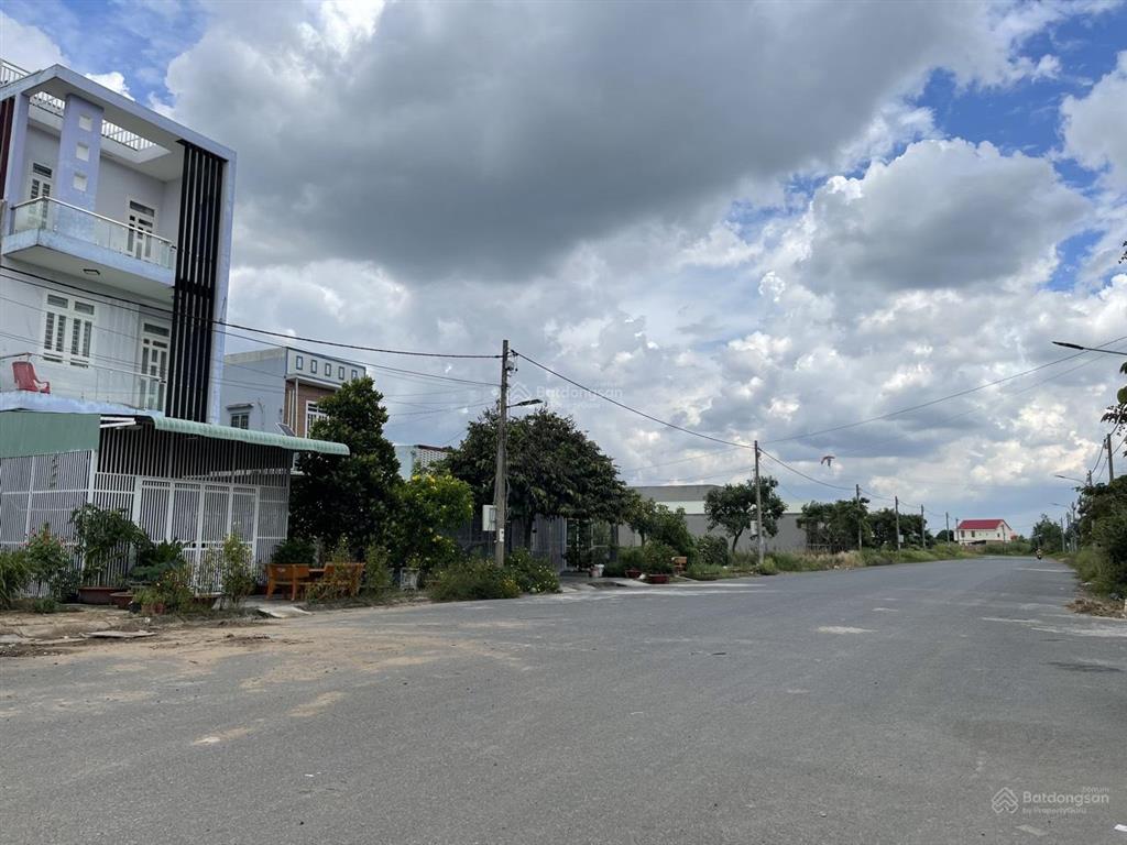 Ngộp bank bán gấp nền đất đường số 1  kdc thanh yến  dt 90m2 (5x18m)  1,25 tỷ   0901 439 ***