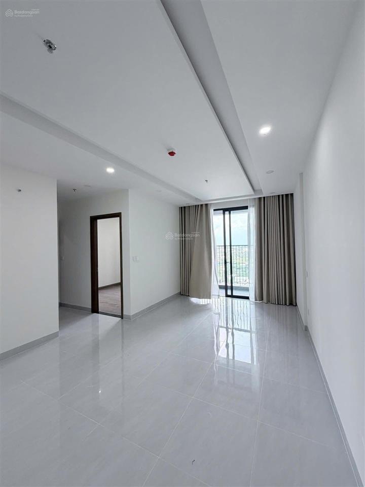Cho thuê căn hộ 2pn, 2wc  dt 74m2 tầng 30, nhà sạch vào ở ngay. giá 6 triệu/tháng, cọc 1 tháng