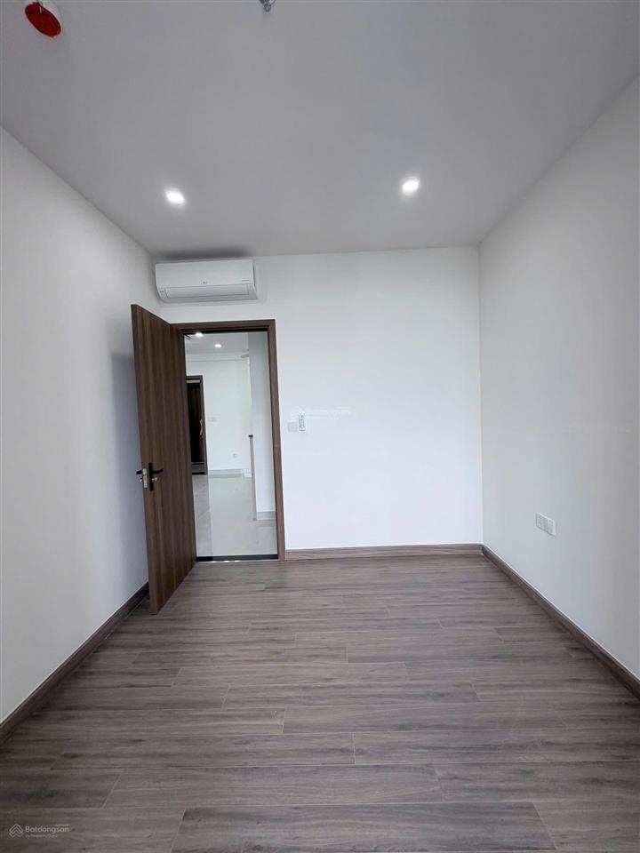 Cho thuê căn hộ 2pn, 2wc  dt 74m2 tầng 30, nhà sạch vào ở ngay. giá 6 triệu/tháng, cọc 1 tháng