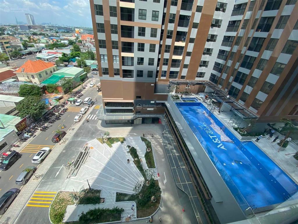 Cho thuê căn góc 2pn, 2wc  dt 78m2  rèm giàn phơi, bếp, hút mùi, 2 máy lạnh  giá 6,5 triệu/tháng