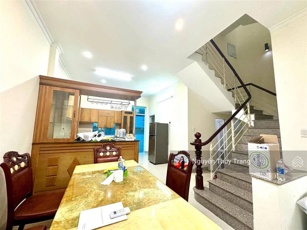 Cần cho thuê căn biệt thự giá tốt tại oasis 1 thuận an, nhà đẹp giống hình  4n 4wc 1 trệt 2 lầu