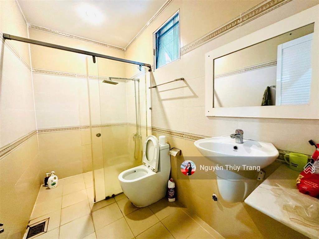 Cần cho thuê căn biệt thự giá tốt tại oasis 1 thuận an, nhà đẹp giống hình  4n 4wc 1 trệt 2 lầu