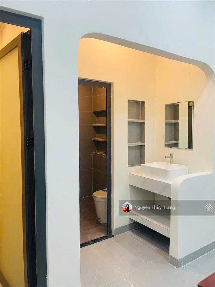 Cho thuê shophouse ven sông cạnh trường đại học việt đức giá chỉ 10 triệu. 3pn full nội thất