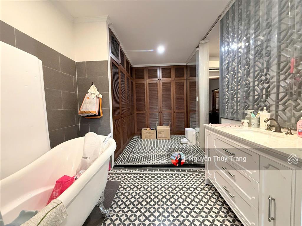 Bán biệt thự góc 2 mặt tiền siêu vip, siêu đẹp đối diện công viên oasis 1thuận an  bình dương