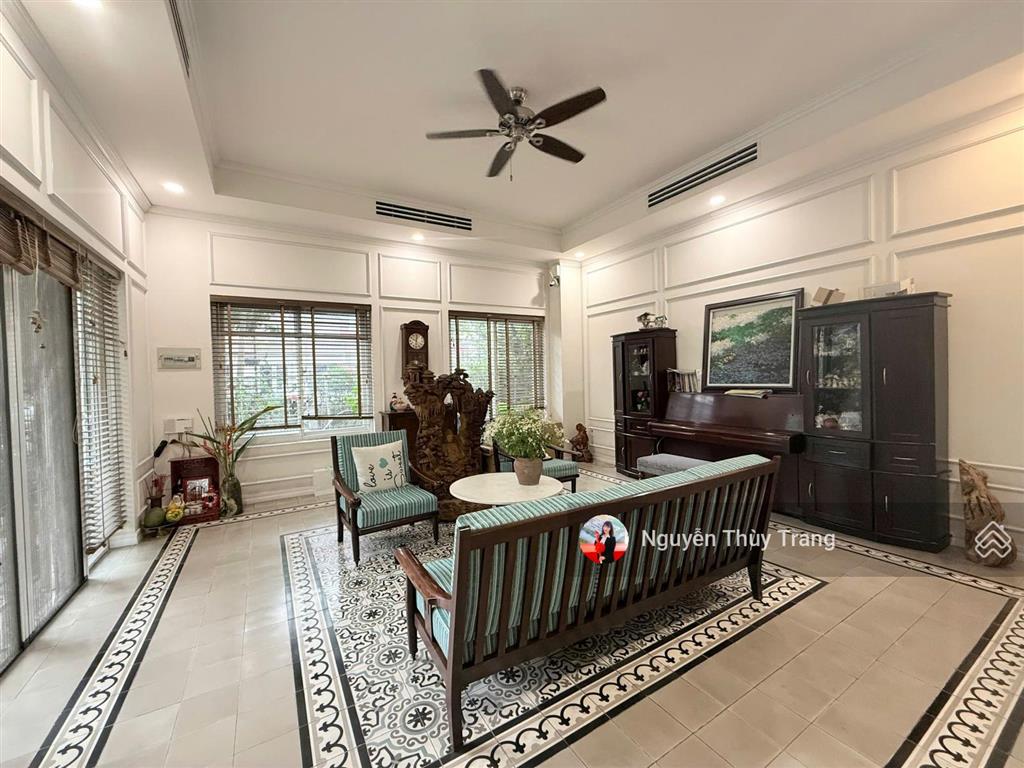 Bán biệt thự góc 2 mặt tiền siêu vip, siêu đẹp đối diện công viên oasis 1thuận an  bình dương