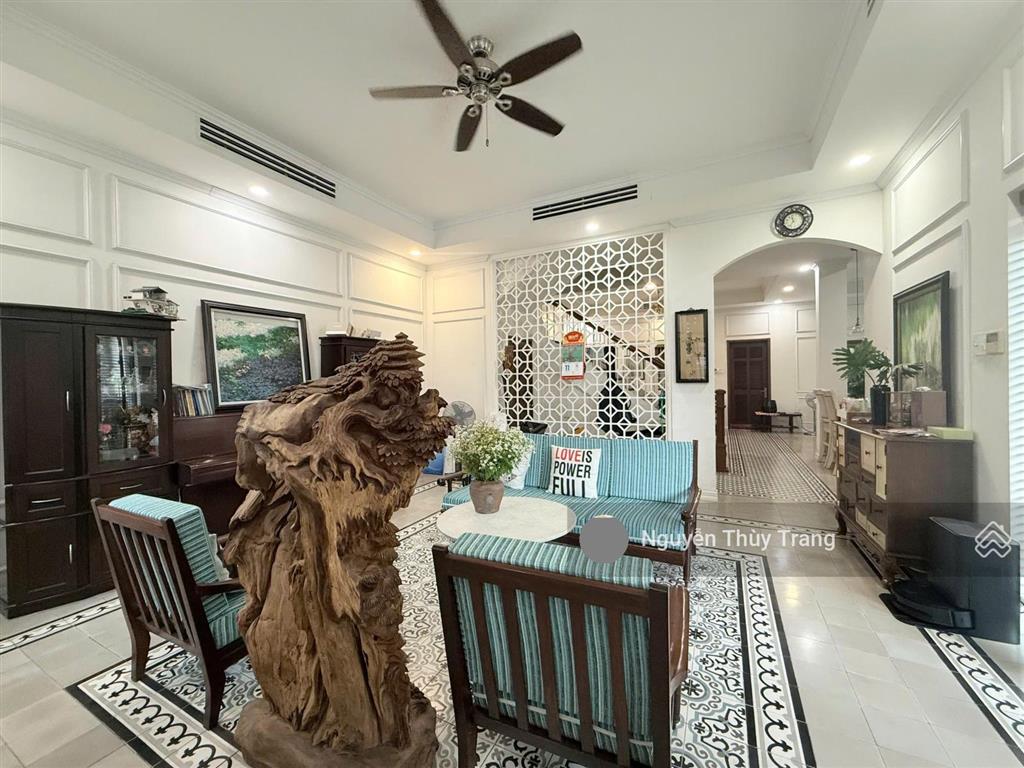 Bán biệt thự góc 2 mặt tiền siêu vip, siêu đẹp đối diện công viên oasis 1thuận an  bình dương