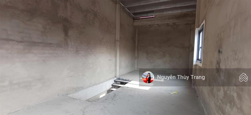 Bán gấp biệt thự tứ lập. gốc 2 mt. dt 148m2 giá rẻ nhất oasis bến cát