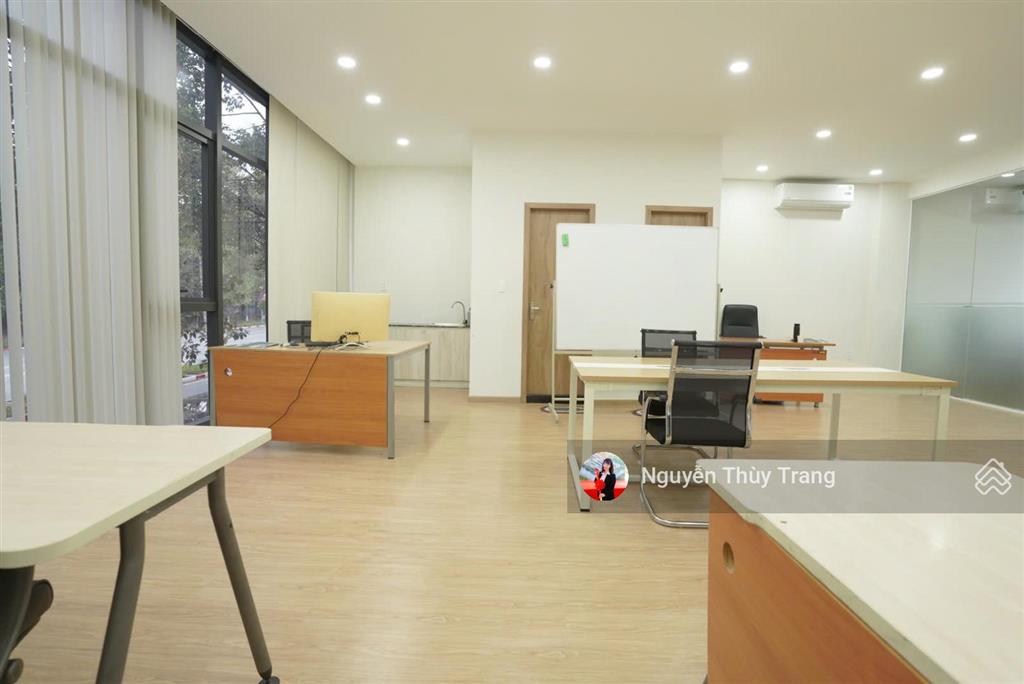 Cho thuê nhà nguyên căn giá tốt, thuận tiện để làm văn phòng kinh doanh mua bán đều đẹp