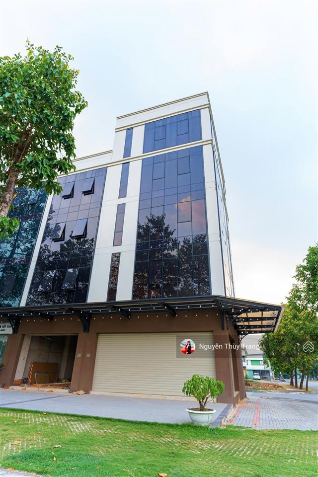 Cho thuê nhà nguyên căn giá tốt, thuận tiện để làm văn phòng kinh doanh mua bán đều đẹp