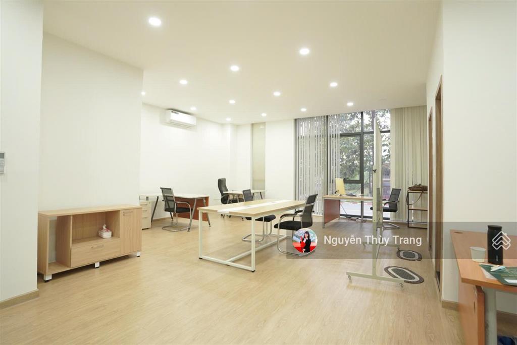 Cho thuê nhà nguyên căn giá tốt, thuận tiện để làm văn phòng kinh doanh mua bán đều đẹp