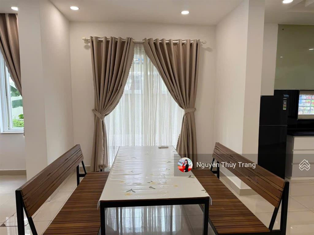 Cho thuê villa đẹp 300m2 tại oasis, kế siêu thị aeon mall bình dương