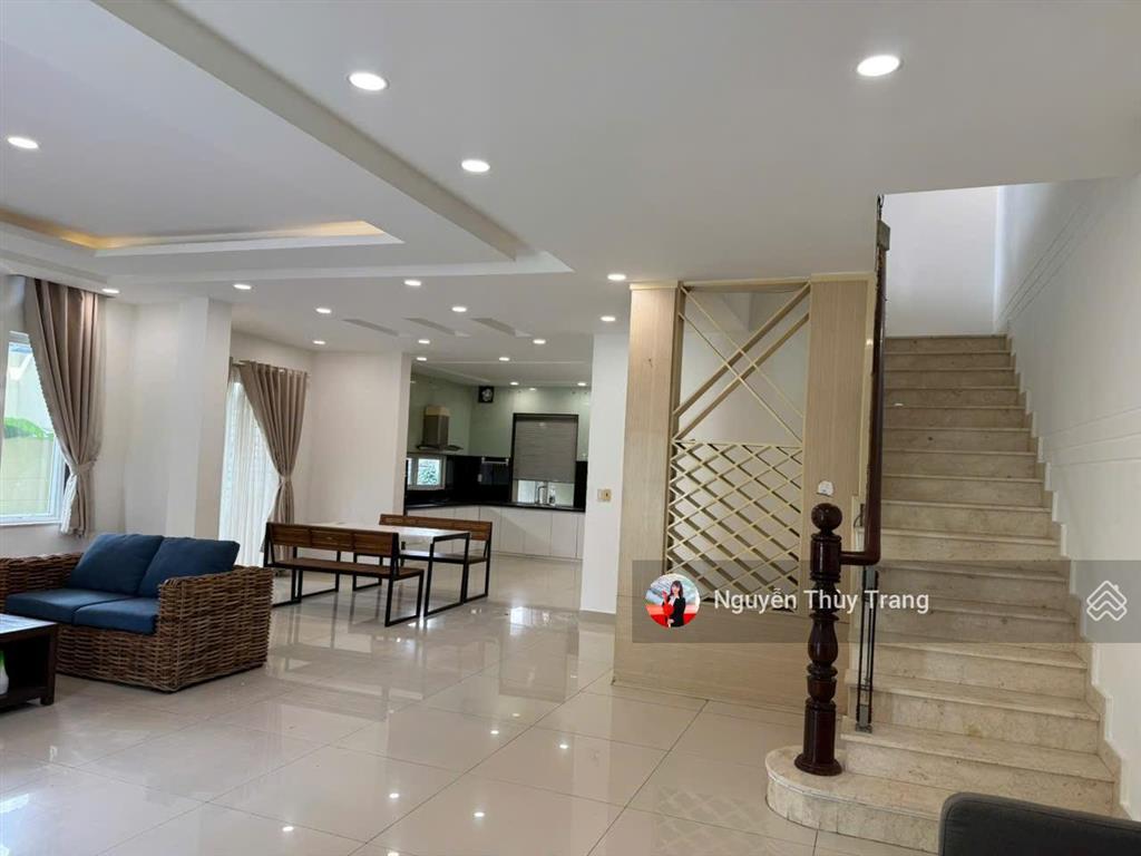 Cho thuê villa đẹp 300m2 tại oasis, kế siêu thị aeon mall bình dương