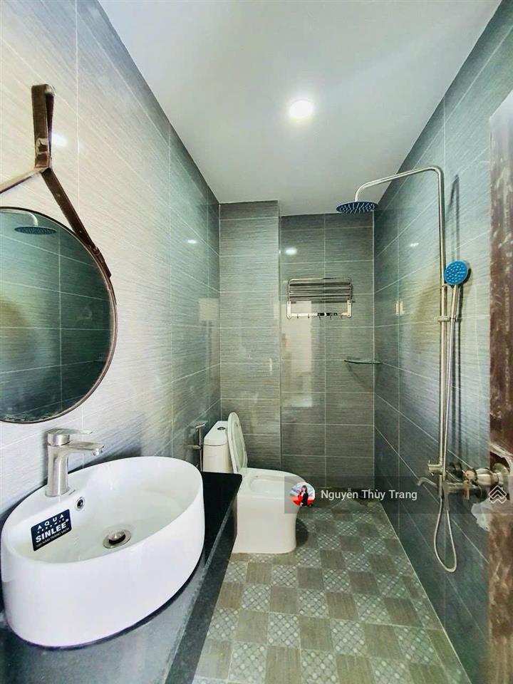 Cần bán nhà phố oasis city vị trí cực đẹp ngay trục đường lớn, gần trường đh việt đức. 2 mặt thoáng