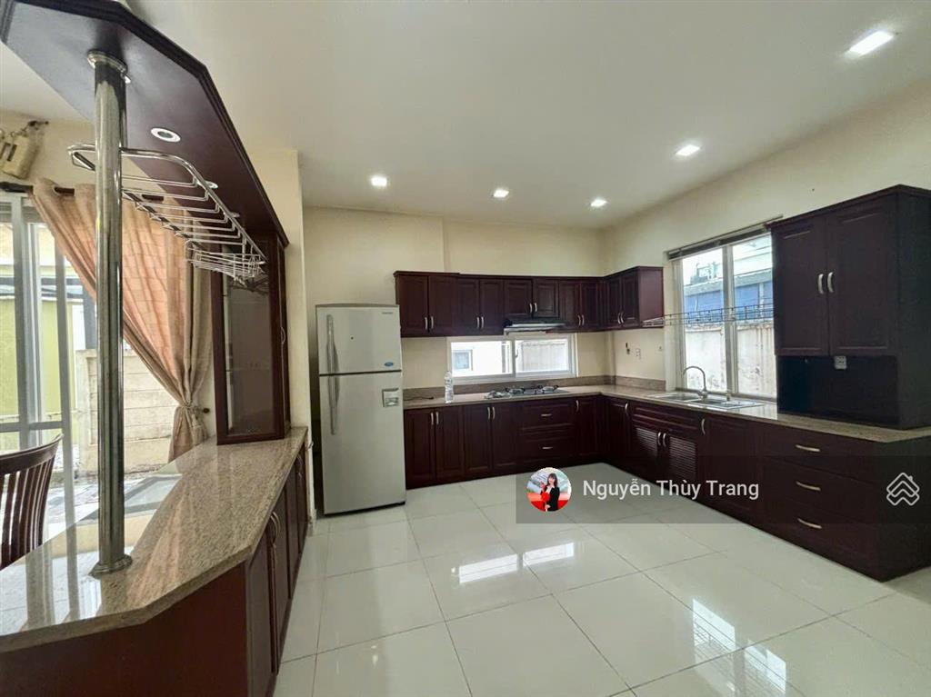 Cần cho thuê căn biệt thự đẹp nhất oasis 3 thuận an 204m2 nhà đẹp i hình  full nội thất đẹp