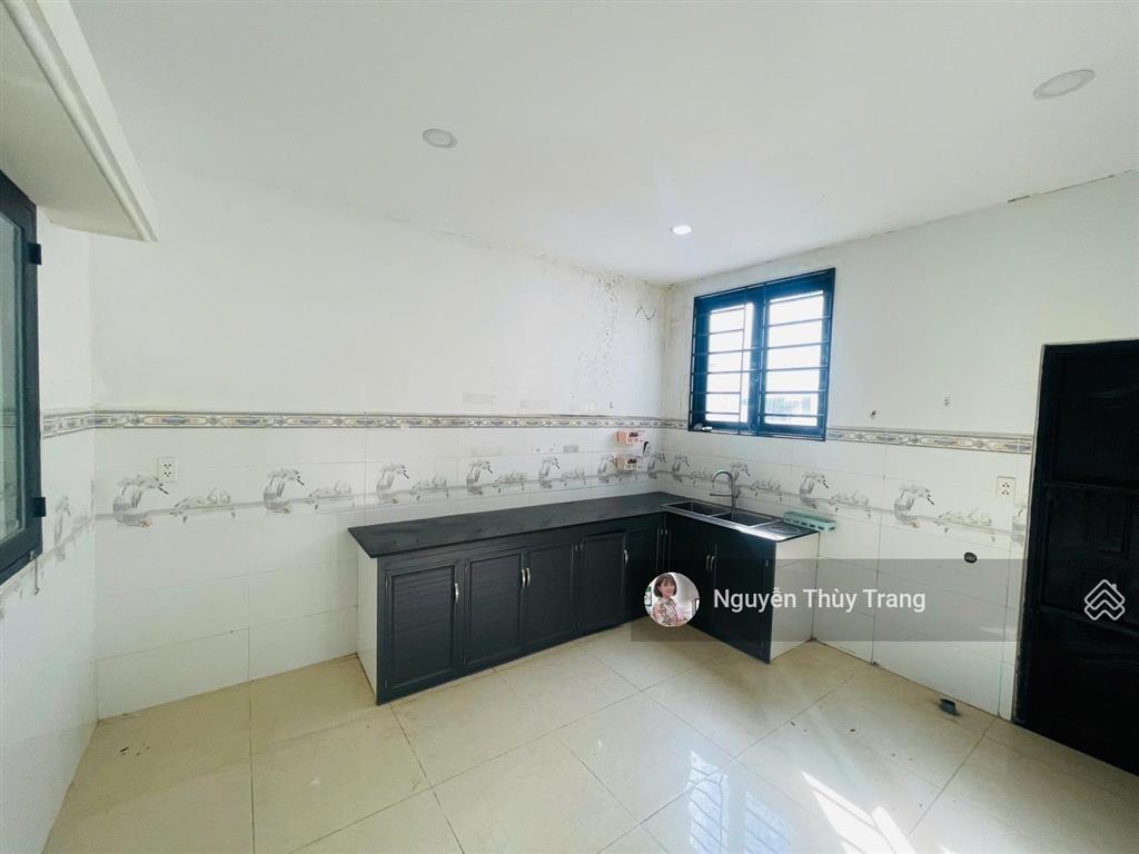 Chủ cần bán gấp căn biệt thự oasis city bến cát 5x16m 2pn giá chỉ 2.150 tỷ, nhà hướng nam