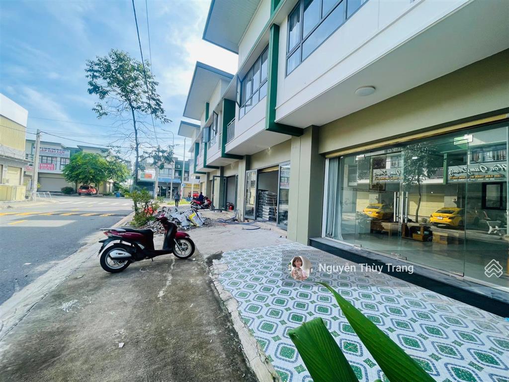 Chủ cần bán gấp căn biệt thự oasis city bến cát 5x16m 2pn giá chỉ 2.150 tỷ, nhà hướng nam