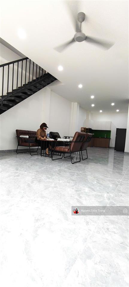 Cho thuê shophouse ven sông cạnh trường đại học việt đức giá chỉ 8 triệu/tháng. 2pn full nội thất