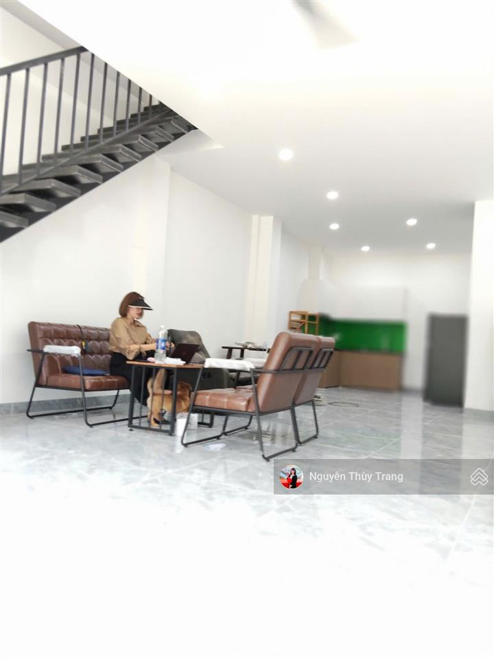 Cho thuê shophouse ven sông cạnh trường đại học việt đức giá chỉ 8 triệu/tháng. 2pn full nội thất
