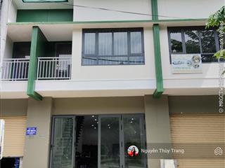 Cho thuê shophouse ven sông cạnh trường đại học việt đức giá chỉ 8 triệu. 2pn. full nội thất