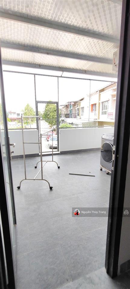 Cho thuê shophouse ven sông cạnh trường đại học việt đức giá chỉ 8 triệu/tháng. 2pn full nội thất