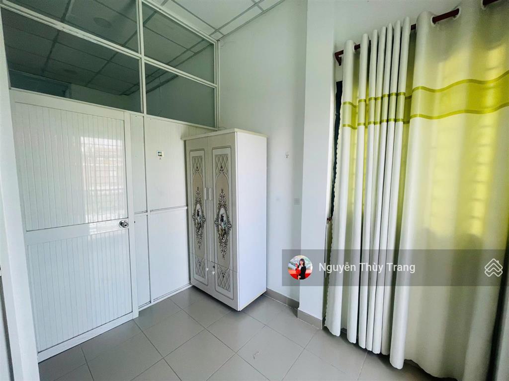 Cho thuê nhà liên kế oasis city, 5,5 triệu vnd/tháng, 80m2, 2pn, 2wc, 2 tầng, hướng nam, hot