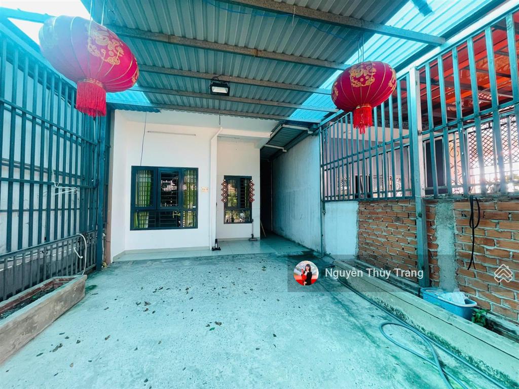 Cho thuê nhà liên kế oasis city, 5,5 triệu vnd/tháng, 80m2, 2pn, 2wc, 2 tầng, hướng nam, hot