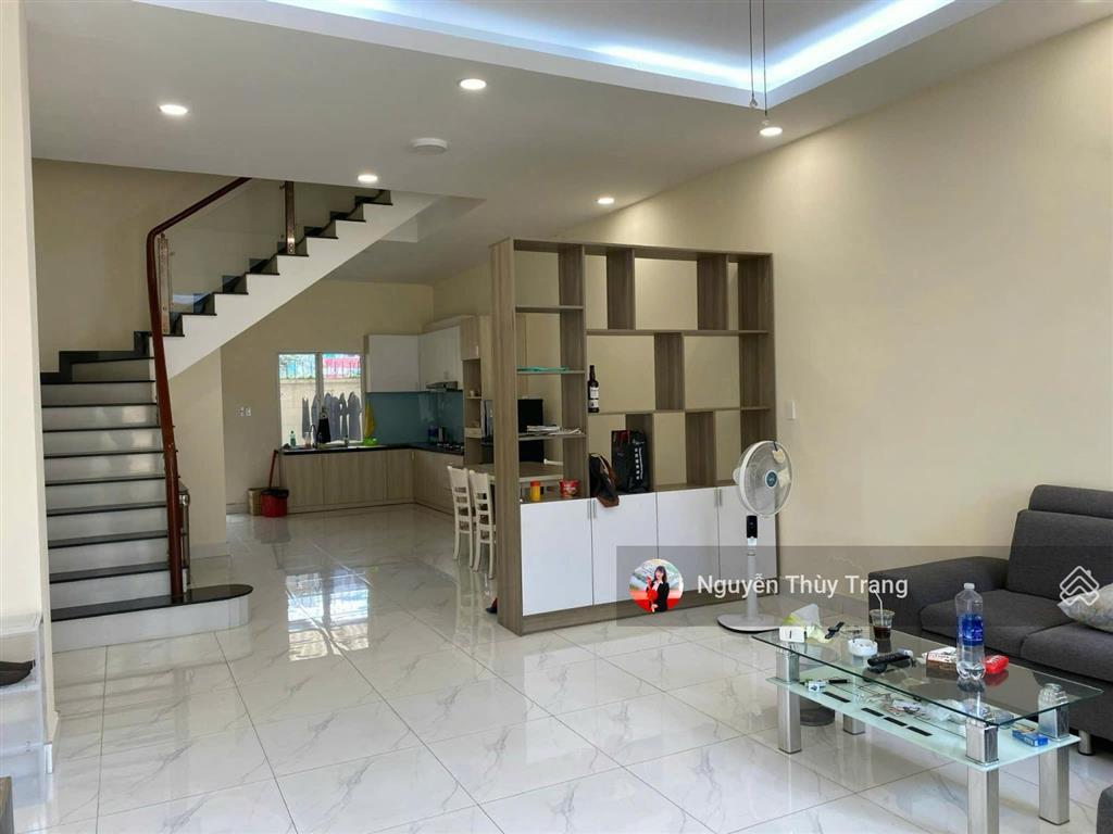 Biệt thự 150m2 hướng nam, nhà đẹp thông thoáng, sẵn hợp đồng thuê nhà 2 năm 18 triệu