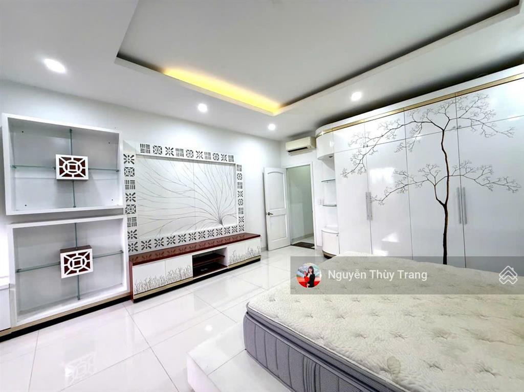 Cần bán biệt thự 150m2 hướng nam nhà đẹp giá tốt tại oasis 2 kế siêu thị aeon mall bd