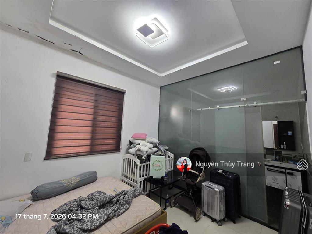 Chính chủ gửi bán bt 150m2 nhà đẹp giá tốt tại oasis 2 kế siêu thị aeon mall bd, đối diện hồ bơi