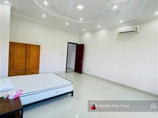 Cho thuê biệt thự có 4 phòng ngủ đầy đủ nội thất giá 18 triệu/tháng tại oasis, vsip 1, thuận an