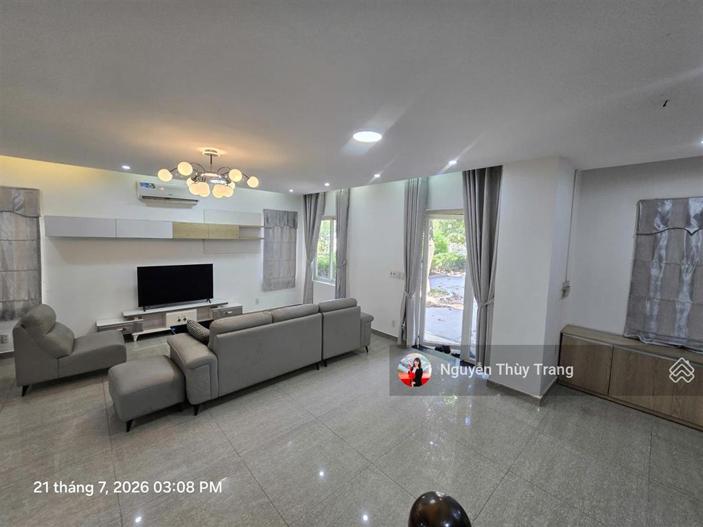 Cho thuê villa đẹp 300m2 tại oasis, kế siêu thị aeon mall bình dương