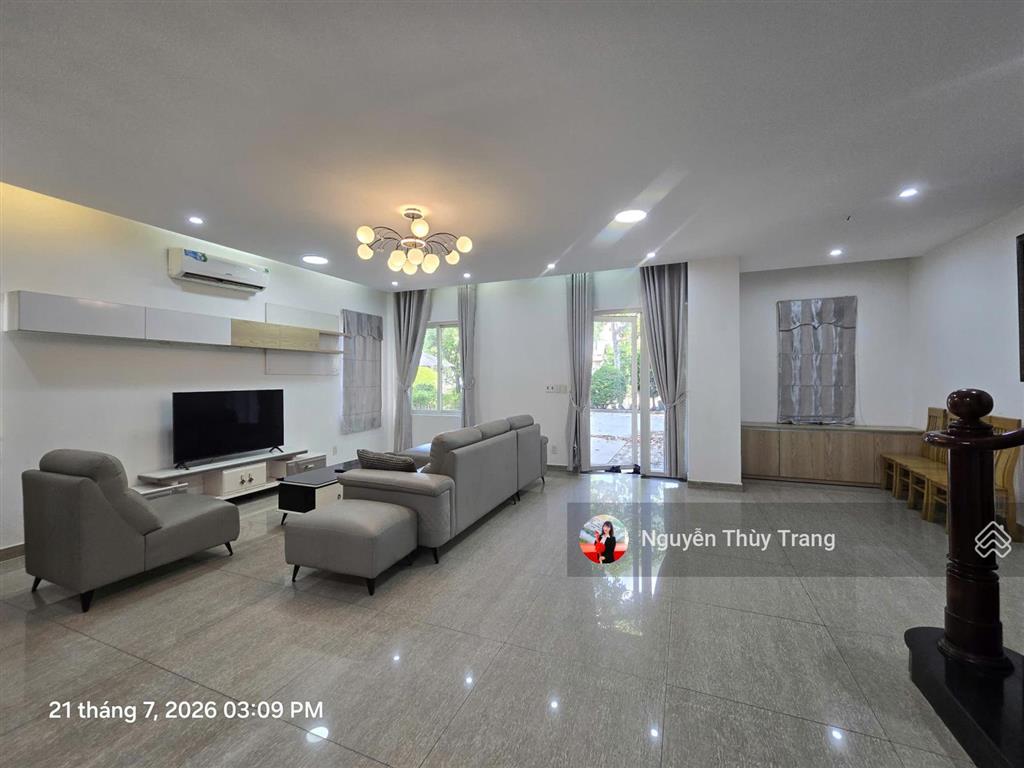 Cho thuê villa đẹp 300m2 tại oasis, kế siêu thị aeon mall bình dương