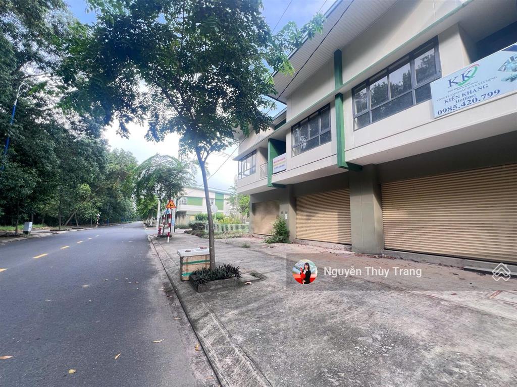 Một trong số ít căn bờ sông giá cực tốt  giá trong tháng 7. cạnh trường đại học việt đức