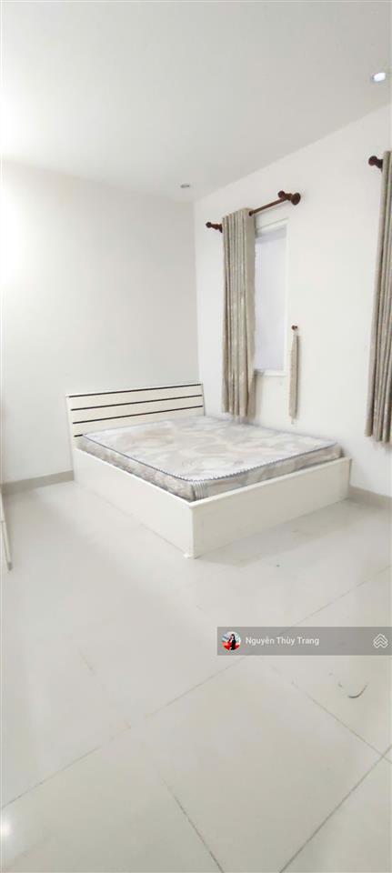 Cần cho thuê nhà liền kề vườn, full nội thất 4pn tại oasis giá chỉ 15 tr/th thuận an, bình dương