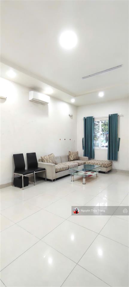 Cần cho thuê nhà liền kề vườn, full nội thất 4pn tại oasis giá chỉ 15 tr/th thuận an, bình dương
