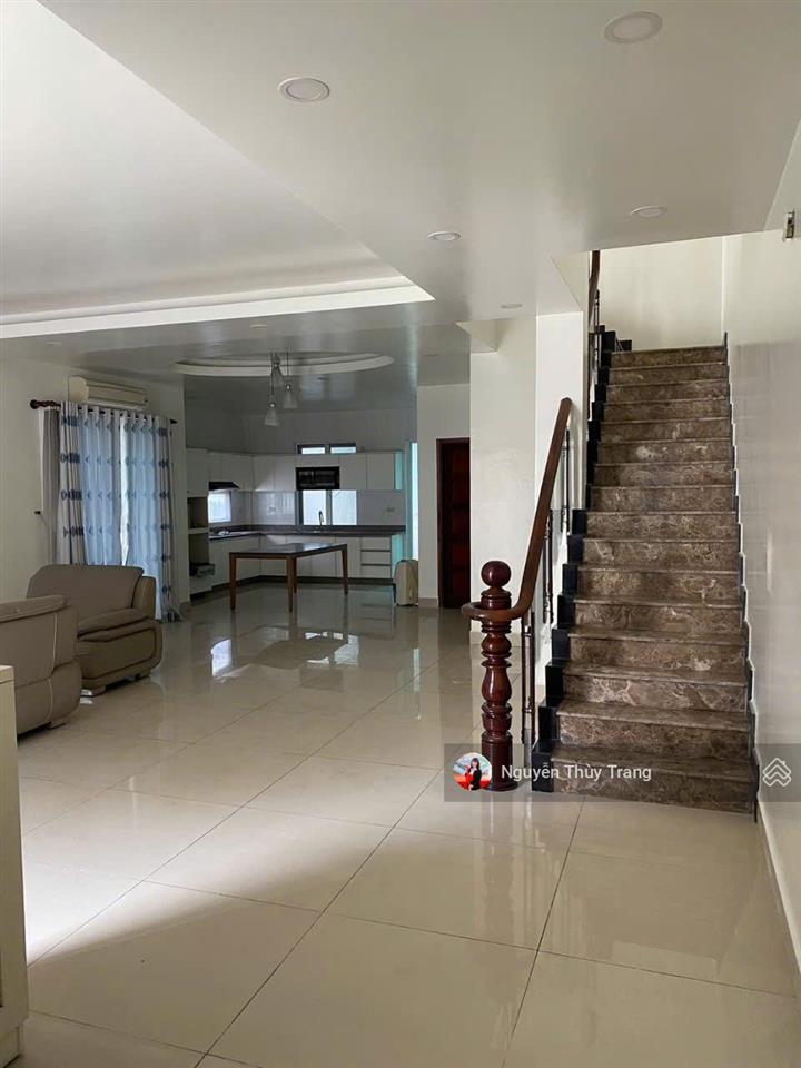 Bán nhanh căn biệt thự 300m2 hướng nam giá đầu tư mua lời ngay, sẵn thu nhập