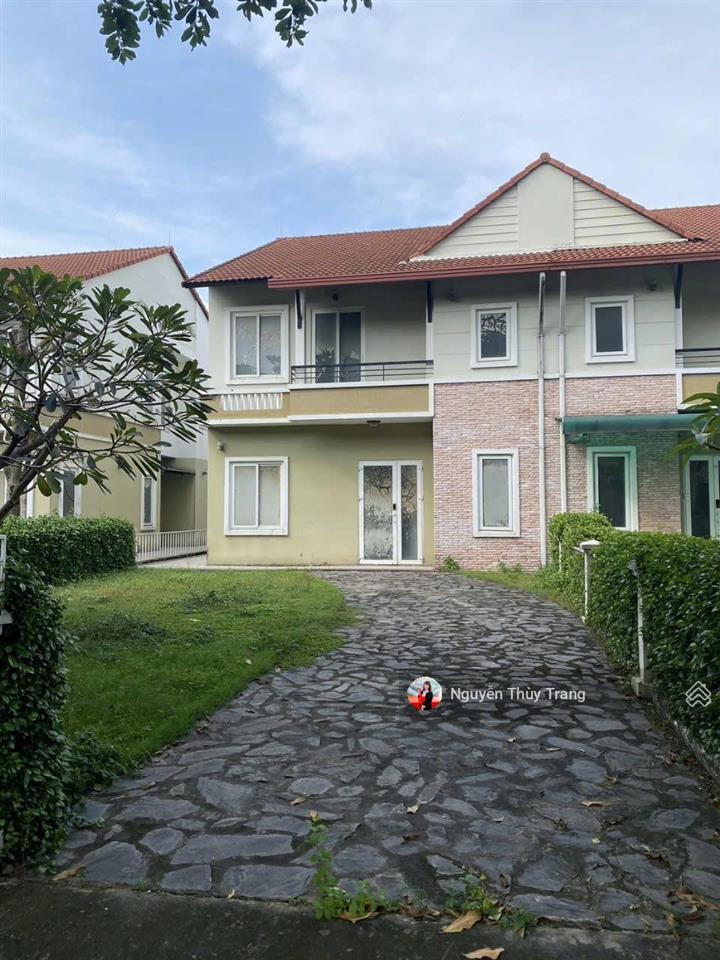 Bán nhanh căn biệt thự 300m2 hướng nam giá đầu tư mua lời ngay, sẵn thu nhập
