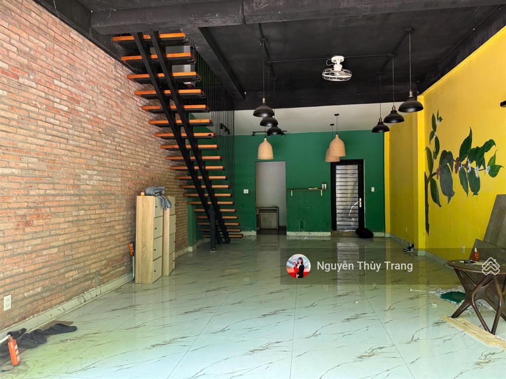 Bán shophouse mặt tiền đường 20m, 2pn, 2wc, 80m2, 2,19 tỷ, oasis city, bến cát, bình dương