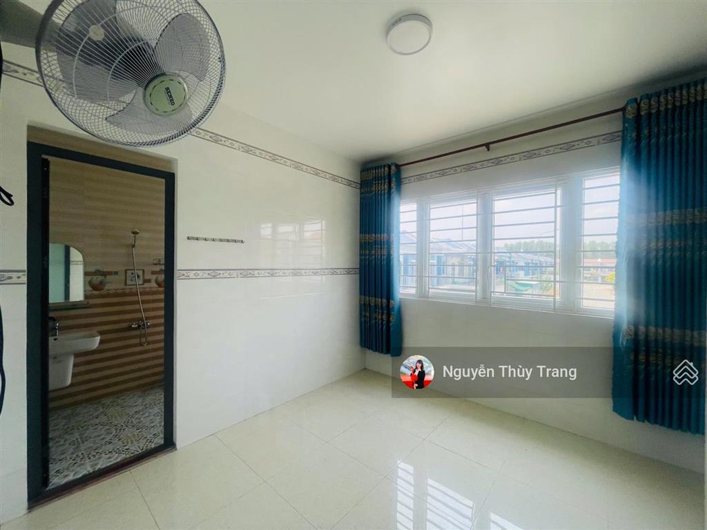 Bán shophouse 3 tầng, 2 mặt tiền, tại oasis city, 2,85 tỷ, 80m2, 3pn, 3wc, mặt tiền 5m