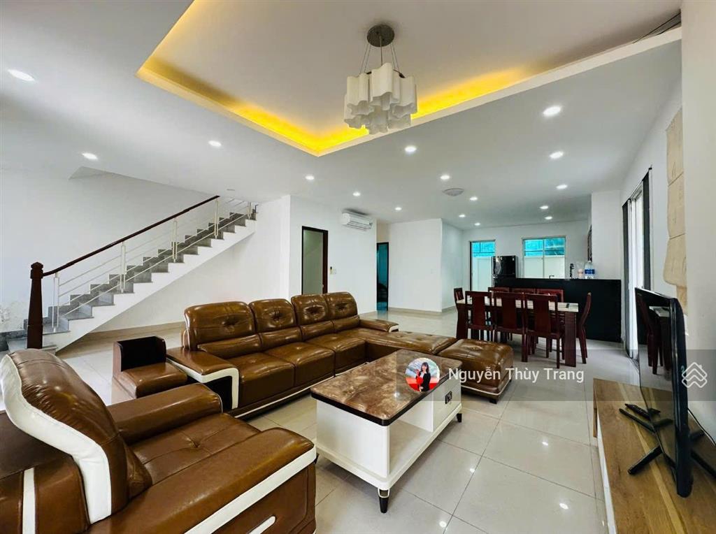 Bán biệt thự 4pn, 4wc, 259m2 tại khu oasis, giá tốt, sẵn thu nhập, cạnh hồ bơi. ngang 14m