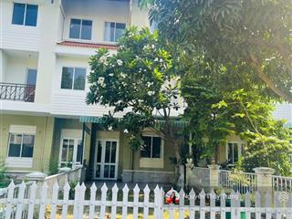 Bán gấp biệt thự cạnh khu chinatown đang sẵn hd thuê 5x30m 4pn. 1 trệt 2 lầu sân thượng, giá tốt