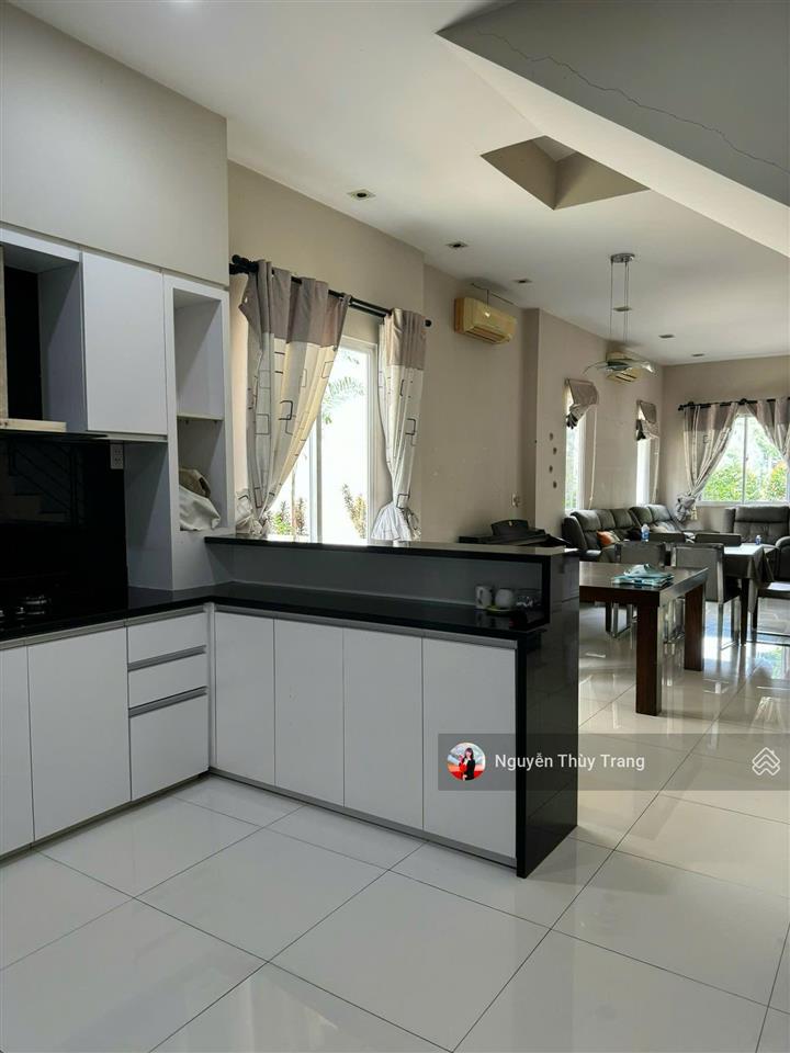 Hàng hiếm tại khu đô thị việt  sing the oasis, giá thỏa thuận, 150m2, 4pn, 3wc