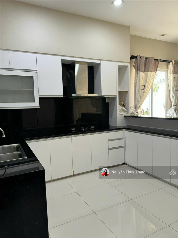 Hàng hiếm tại khu đô thị việt  sing the oasis, giá thỏa thuận, 150m2, 4pn, 3wc