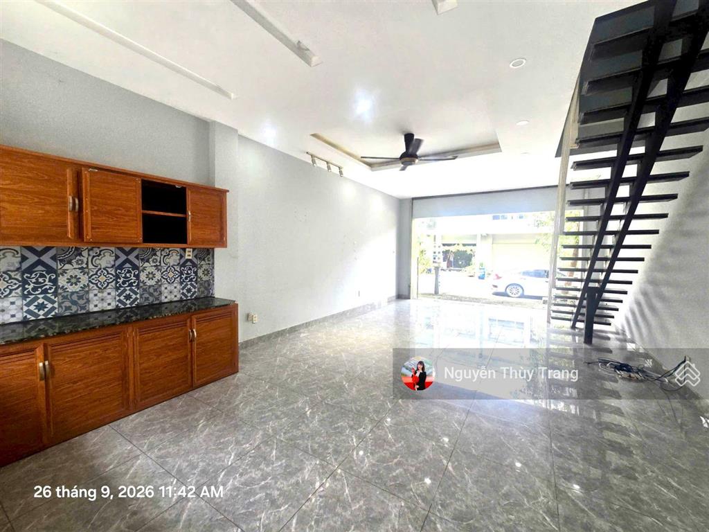 Cho thuê nhà liền kế 3pn, 2wc, 80m2 tại oasis city, 6 triệu vnd/tháng
