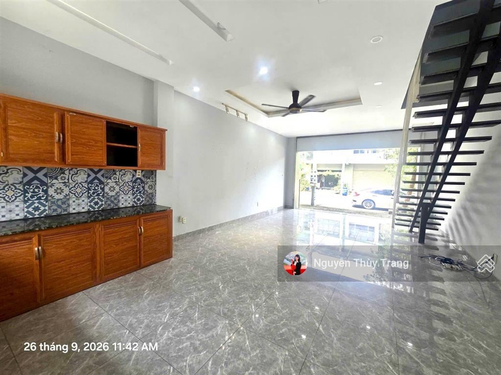 Bán nhà liền kế 3pn, 2wc, 80m2 tại oasis city, 2.18 tỷ vnd